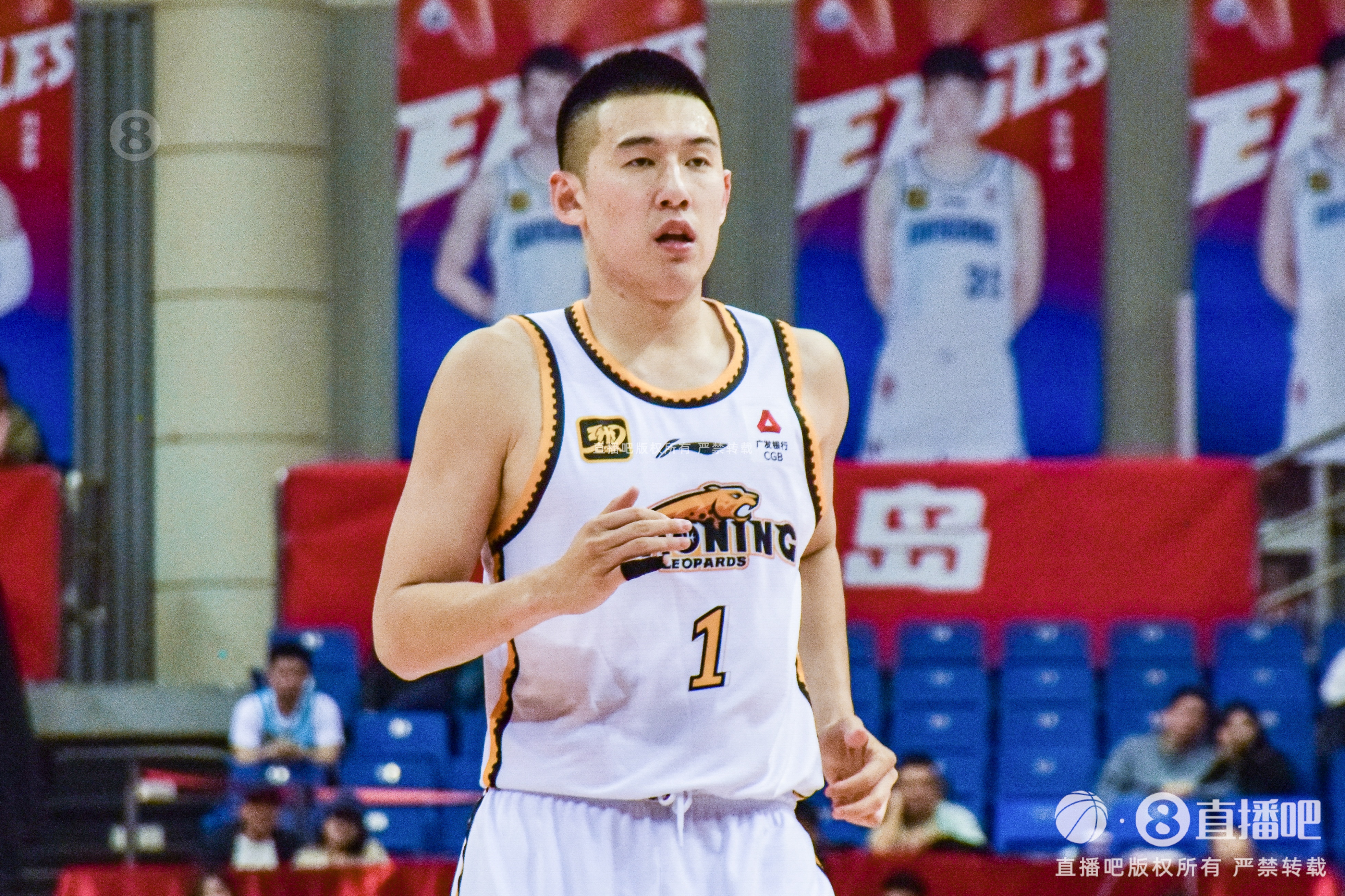没投丢!付豪半场4中4拿到11分 正负值+18