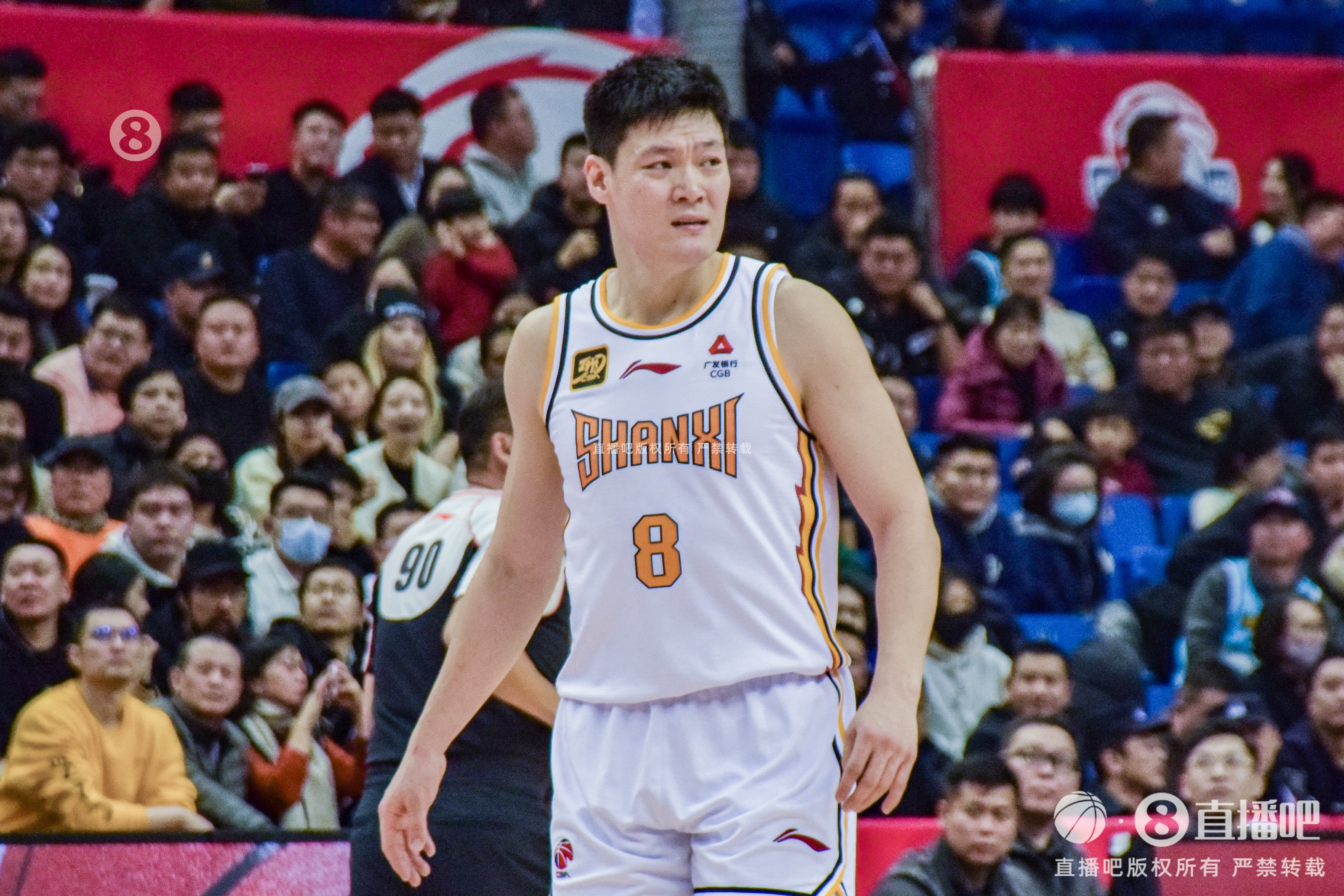 投得很准!张宁半场5中4&3记三分高效拿下12分1板3助1断1帽